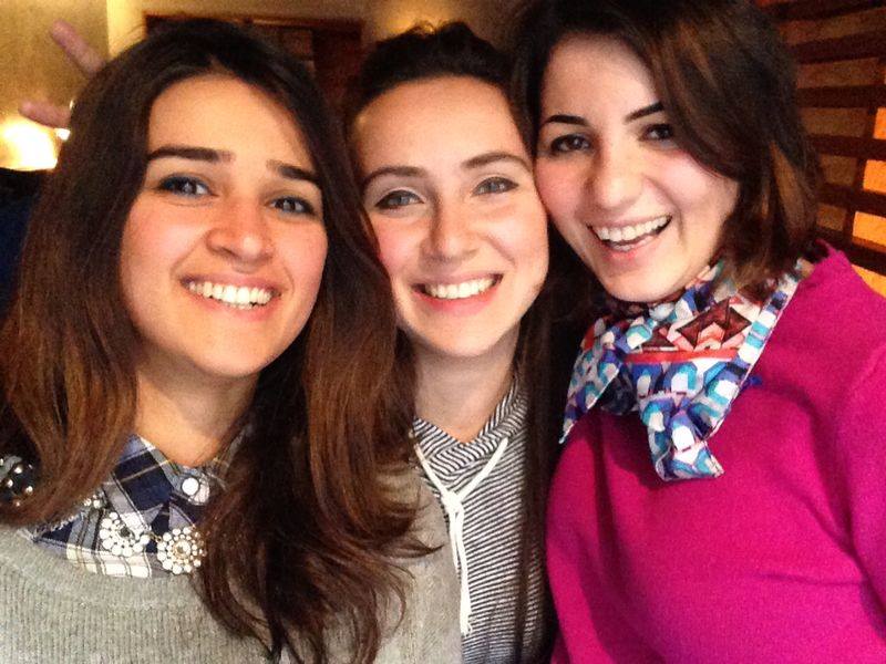 SuperHelloKishi Nisə